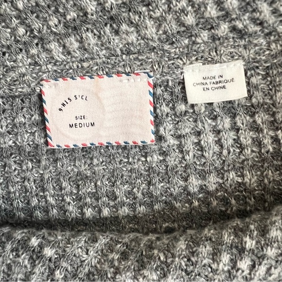 Anthropologie Waffle Thermal Knit Cowl Neck Flare Sleeve Sweater Gray Sz. Medium - Picture 3 of 9